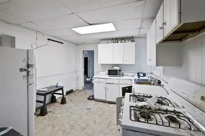 525 Larimer Ave, Turtle Creek, PA 15145 - Photo 7