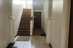 5807 Bartlett St, Pittsburgh, PA 15217 - Photo 5