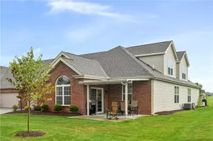 1053 Carriage Ln, Clinton Township, PA 16056 - Photo 3