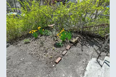 2006 Locust St, Pittsburgh, PA 15218 - Photo 27