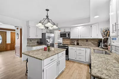 243 King Richard Dr, Peters Township, PA 15317 - Photo 7