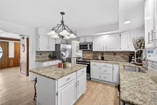 243 King Richard Dr, Peters Township, PA 15317 - Photo 7