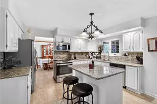 243 King Richard Dr, Peters Township, PA 15317 - Photo 9