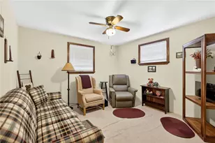 423 Victoria St, Washington Township, PA 15012 - Photo 21