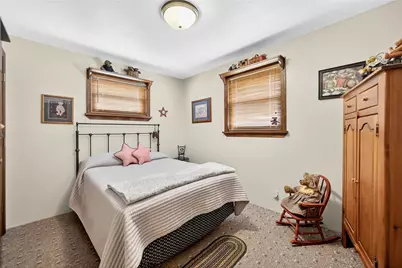 423 Victoria Street, Washington Township, PA 15012 - Photo 19