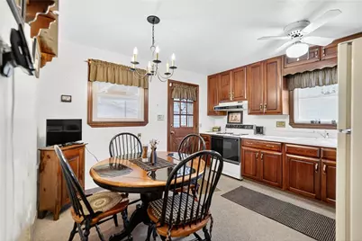 423 Victoria Street, Washington Township, PA 15012 - Photo 11