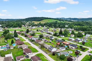 423 Victoria St, Washington Township, PA 15012 - Photo 35