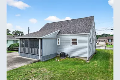 423 Victoria Street, Washington Township, PA 15012 - Photo 5