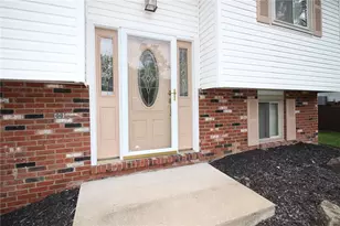 2883 Amy Dr, South Park, PA 15129 - Photo 3