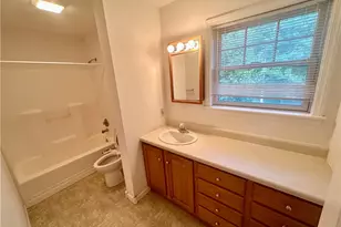 104 Fruit Ave, Farrell, PA 16121 - Photo 19