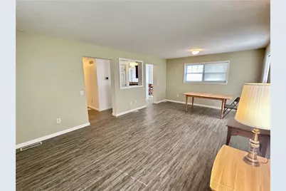 104 Fruit Ave, Farrell, PA 16121 - Photo 9