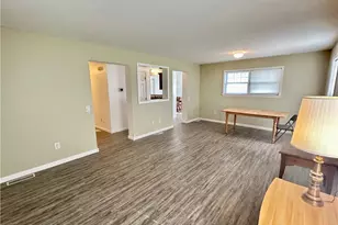 104 Fruit Ave, Farrell, PA 16121 - Photo 9