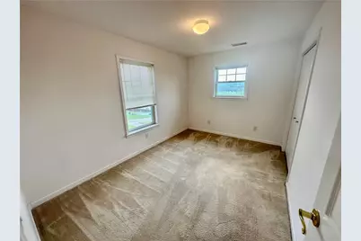 104 Fruit Ave, Farrell, PA 16121 - Photo 17