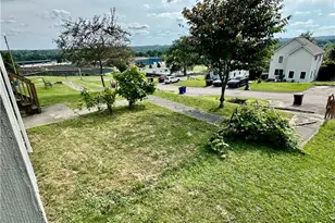 104 Fruit Ave, Farrell, PA 16121 - Photo 5