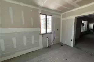 226 S 5th St, Jeannette, PA 15644 - Photo 27