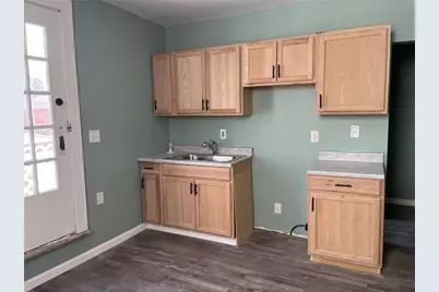 226 S Fifth Street, Jeannette, PA 15644 - Photo 7