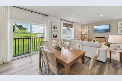 301 Stately Court, Adams Township, PA 16046 - Photo 5