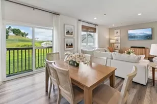 301 Stately Ct, Adams Township, PA 16046 - Photo 5