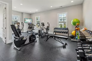 301 Stately Ct, Adams Township, PA 16046 - Photo 19