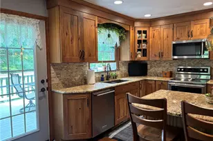 200 Bethany Dr, Hempfield Township, PA 15601 - Photo 15