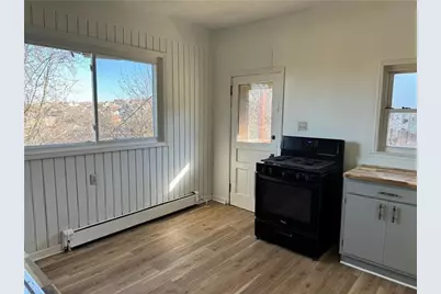 305 Moore Ave, Pittsburgh, PA 15210 - Photo 13