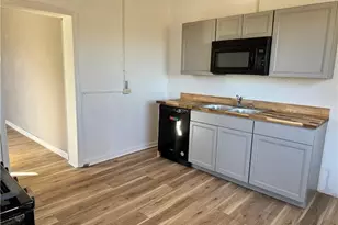 305 Moore Ave, Pittsburgh, PA 15210 - Photo 11