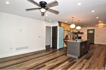 7914 Hemlock St, Ross Twp, PA 15237 - Photo 9