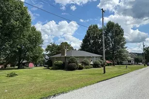 228 Dorothy St, Scottdale, PA 15683 - Photo 15