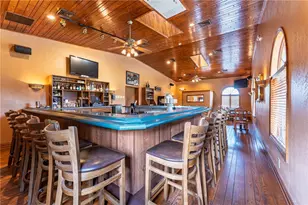 400 S Center Ave, New Stanton, PA 15672 - Photo 9