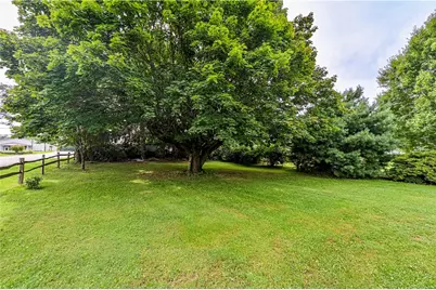 111 Razza Rd, Derry Township, PA 15671 - Photo 13