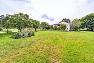 111 Razza Rd, Derry Township, PA 15671 - Photo 17