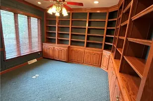 2644 Carriage House Dr, Hampton, PA 15101 - Photo 17