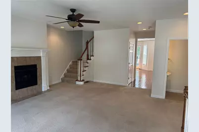 523 E Vanderbilt Ct, Adams Township, PA 16046 - Photo 11