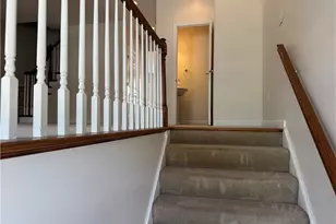 523 E Vanderbilt Ct, Adams Township, PA 16046 - Photo 5