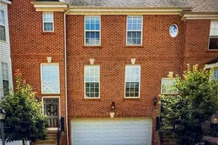 523 E Vanderbilt Ct, Adams Township, PA 16046 - Photo 1