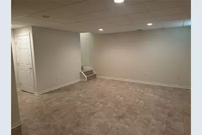 523 E Vanderbilt Ct, Adams Township, PA 16046 - Photo 35