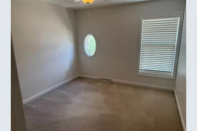 523 E Vanderbilt Ct, Adams Township, PA 16046 - Photo 25