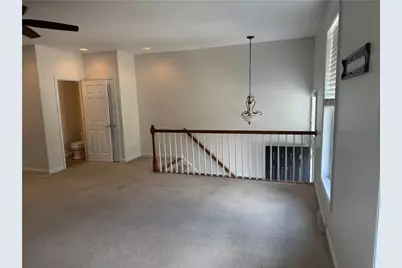 523 E Vanderbilt Ct, Adams Township, PA 16046 - Photo 7