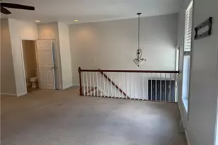 523 E Vanderbilt Ct, Adams Township, PA 16046 - Photo 7