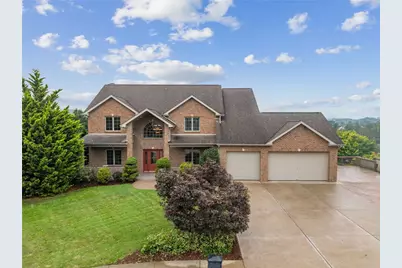 626 Oakcrest Dr, North Huntingdon, PA 15642 - Photo 1