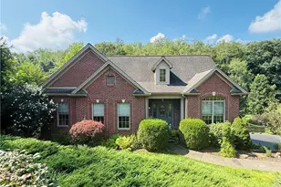 670 Lakeview Dr, South Strabane, PA 15301 - Photo 1