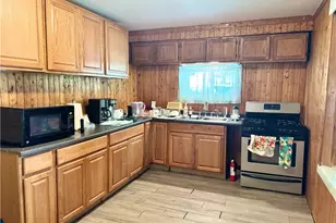 21 S Round St, Union Township, PA 16101 - Photo 3