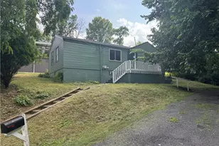 2 Willow St, McKees Rocks, PA 15136 - Photo 1