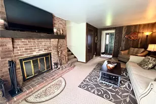 2935 Glenda Dr, Scott Township, PA 16101 - Photo 5