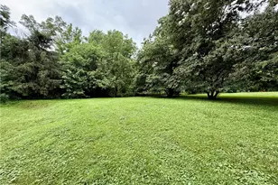 527 Sugar Ln, Clarksville, PA 15322 - Photo 7