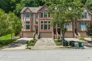 2117 Huntington Ct S, Pittsburgh, PA 15090 - Photo 1