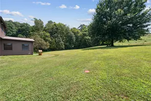 576 Stoney Run Rd, Derry Township, PA 15717 - Photo 7