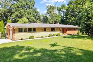 23 Oakglen Dr, Oakmont, PA 15139 - Photo 1