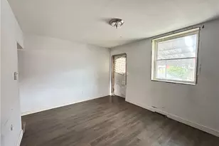 405 S 5th St, Jeannette, PA 15644 - Photo 5