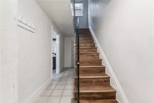 4106 Garden Way, Pittsburgh, PA 15201 - Photo 9